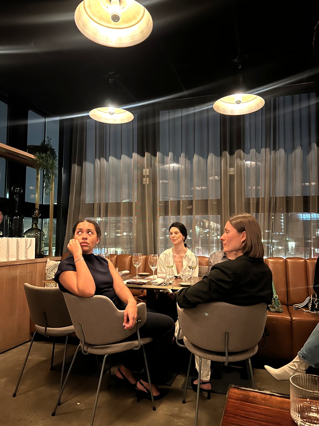 Guests at the table at Wolf Atelier